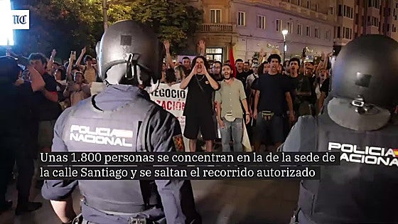Tensión en la manifestación de Valladolid contra la empresa que desahució a Maricarmen