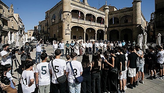 Consternación en Salamanca en el minuto de silencio por el niño fallecido mientras celebraba la victoria en el Mundial