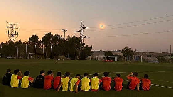 Las imágenes del eclipse captadas por los lectores de El Norte