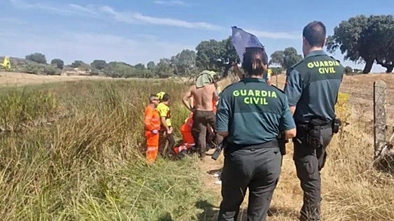 Muere un hombre tras ser encontrado inconsciente por la Guardia Civil junto al río en un pueblo de Salamanca
