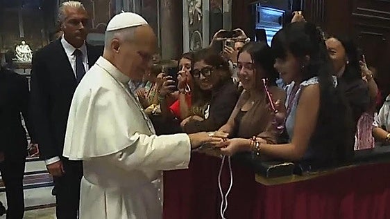 El Papa León XIV bendice a la cofradía de los Franciscanos de Valladolid