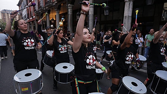 Las imágenes de la batucada del sábado de las fiestas de Valladolid