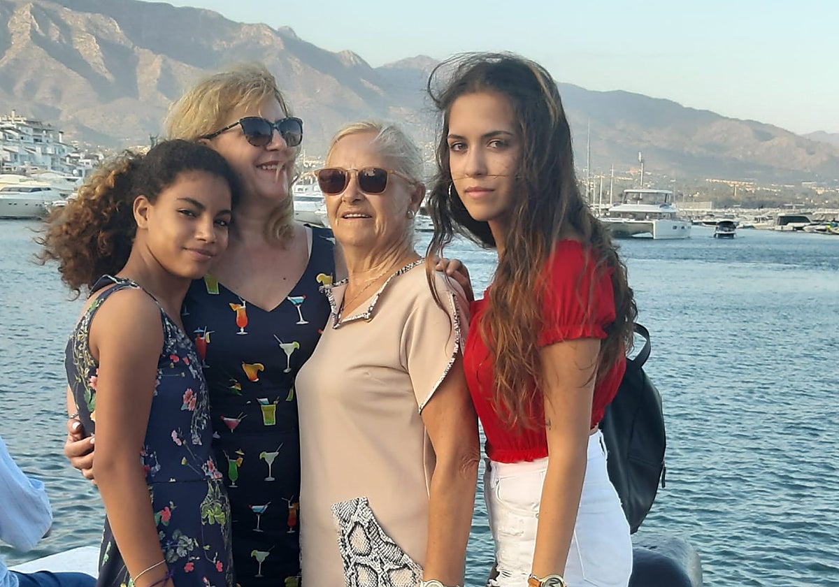 Семья из Сеговии прооперировала 10-летнюю саравскую девочку и теперь поддерживает с ней связь
