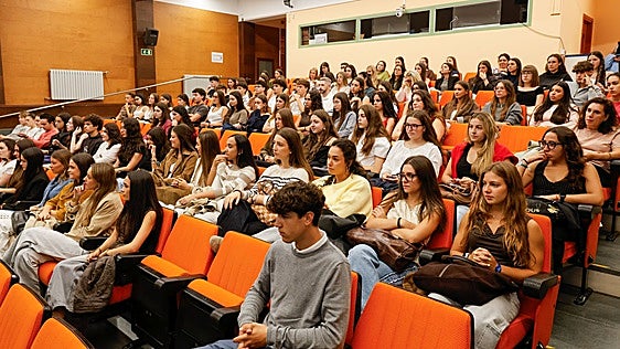 La UVA da a luz a la primera promoción de alumnos de Enfermería en Palencia