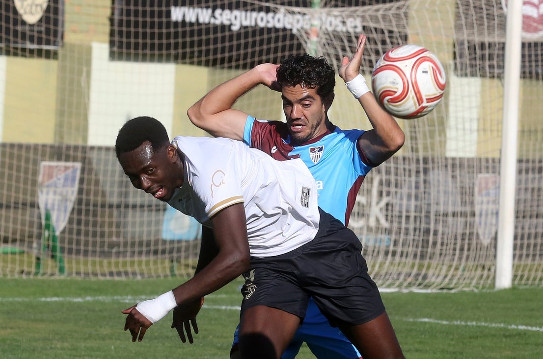 Fotos del partido entre la Segoviana y el Conquense