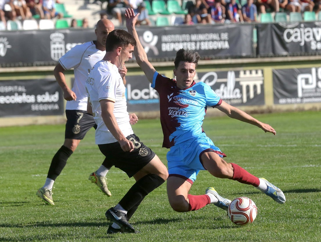 Fotos del partido entre la Segoviana y el Conquense