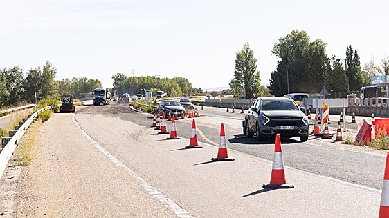 La A-11 entre Tudela y Valladolid suma otros 4 kilómetros reducidos a un carril por sentido