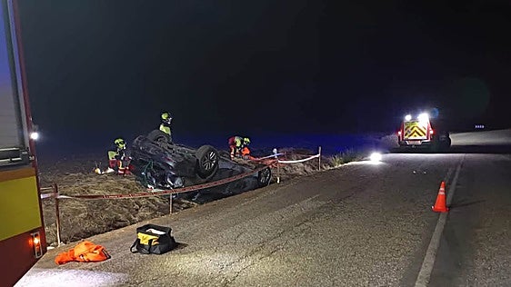 Tres heridos en dos vuelcos registrados en siete horas en Segovia