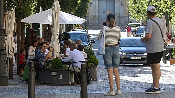 «La gente quiere salir y sale, aunque gaste mucho menos»
