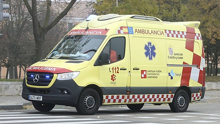 Herida una mujer de 50 años en Ávila tras volcar su coche y no poder salir por su propio pie del vehículo