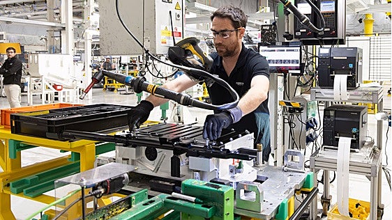 Los cinco nuevos coches de Renault llegan a Valladolid y Palencia con una inversión de 600 millones