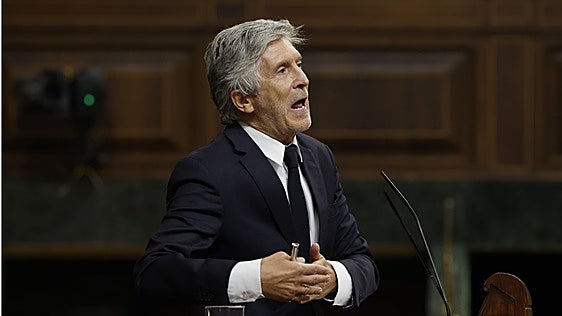 Burdo ataque a la libertad de prensa