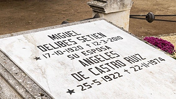 En el cementerio de El Carmen