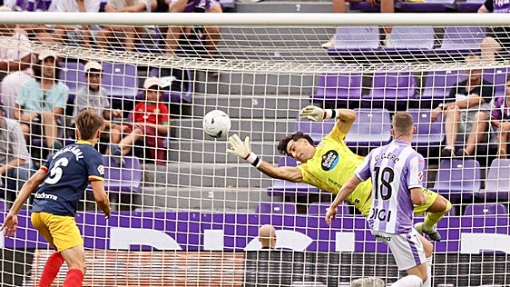 El Pucela saca petróleo de un gol ajeno y de un partido de claro dominio del Andorra