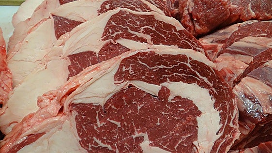 El vacuno lamenta la caída de precios por la entrada de carne de otros países