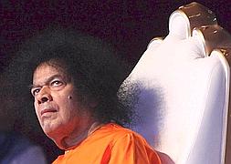 El gurú indio Sai Baba fallece a los 86 años