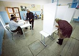 Túnez acude a las urnas tocadas por la historia