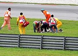 Simoncelli se cayó de la camilla