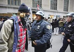 Decenas de detenidos en la marcha contra Wall Street