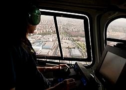 Helicóptero de la DGT patrullando las carreteras españolas. / Foto y vídeo: Óscar Chamorro