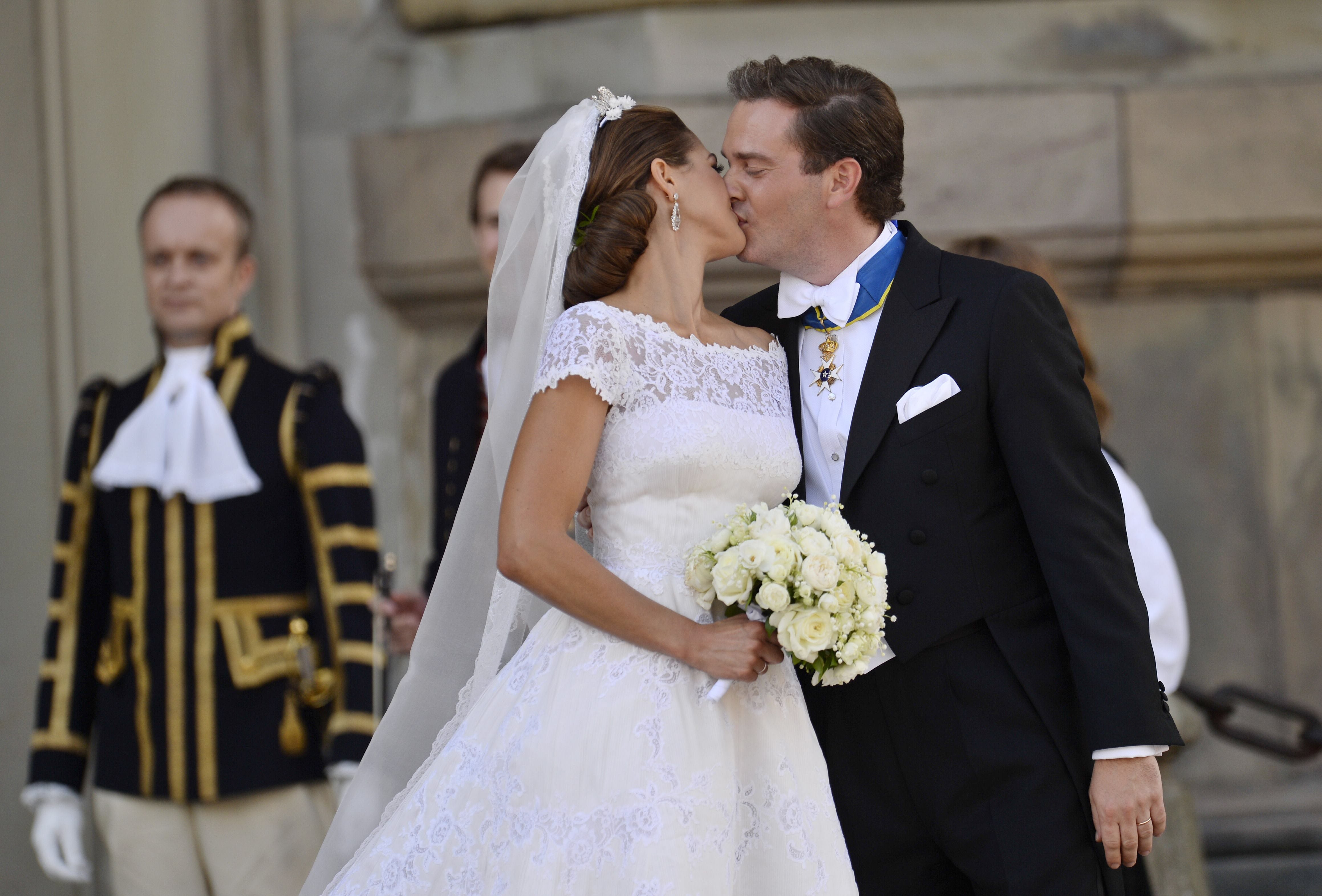 Magdalena de Suecia y Christopher O'Neill, ya marido y mujer. /Reuters
