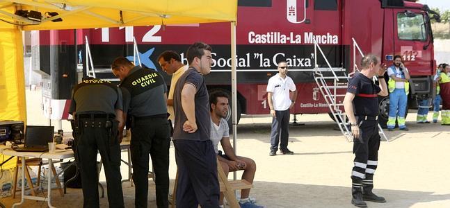 Base del operativo que trabaja en la extinción del incendio./ Efe | Atlas