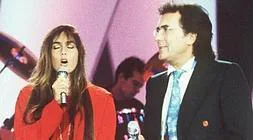 Romina y Al Bano, juntos en el escenario.