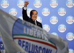 Berlusconi, durante un mitin del Pueblo de la Libertad. / Reuters