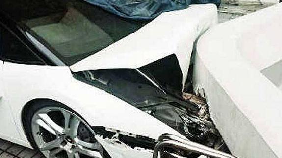 Un aparcacoches destroza un Lamborghini en India con daños en el vehículo de 245.000 euros