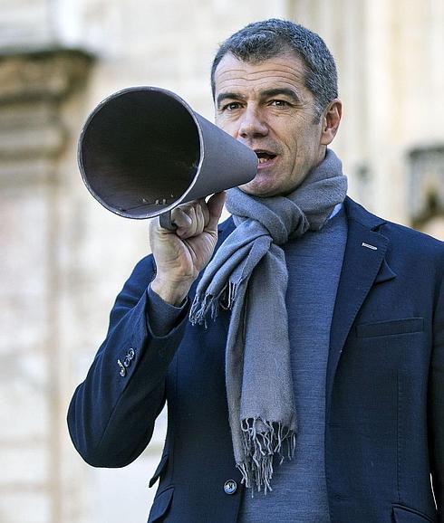 El candidato de UPyD a la presidencia de la Generalitat, Toni Cantó. 