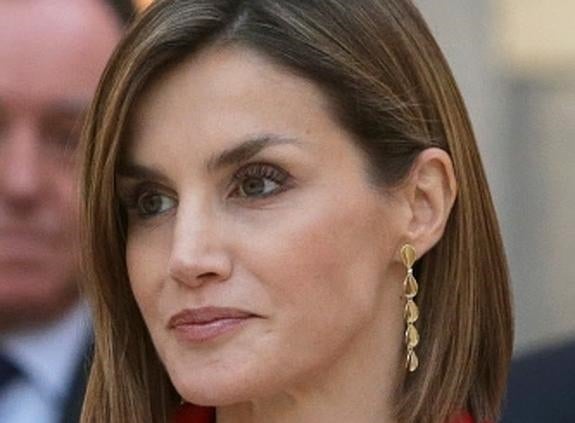 Primer plano de la reina Letizia.