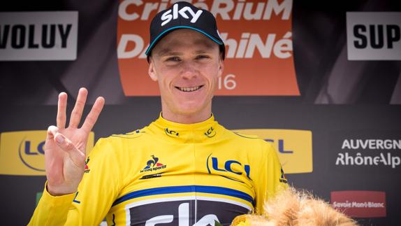 Froome celebra su victoria final. 