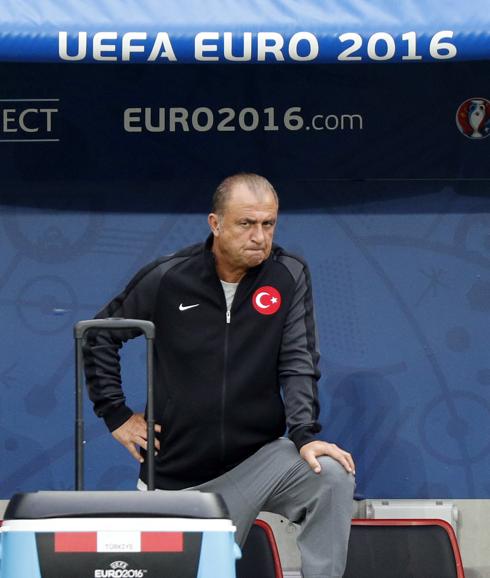 Fatih Terim, seleccionador turco. 