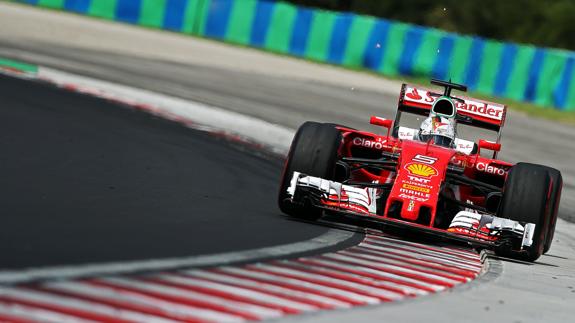 Sebastian Vettel, durante los entrenamientos del GP de Hungría. 