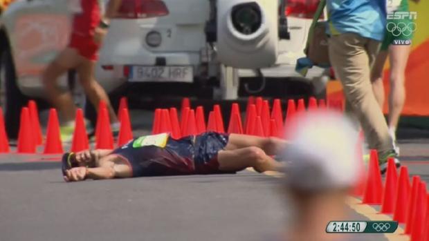 El francés Yohann Diniz se desploma en los 50 km. marcha