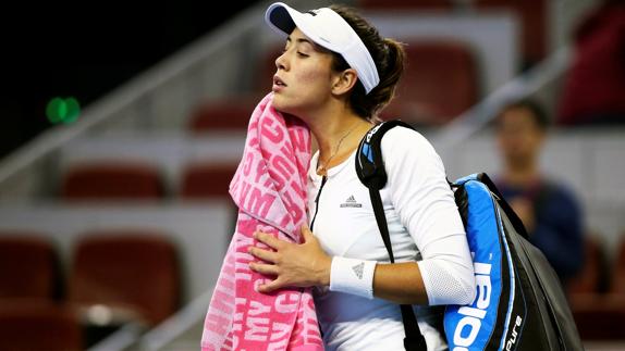 Muguruza abandona la pista. 