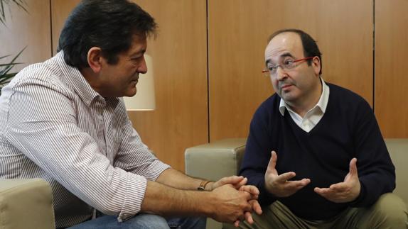 Javier Fernández y Miquel Iceta en la reunión de Ferraz.