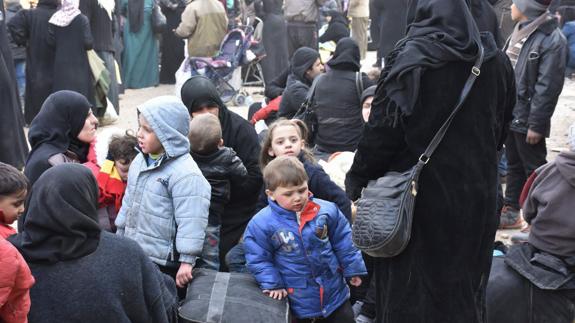 Niños desplazados desde Alepo.