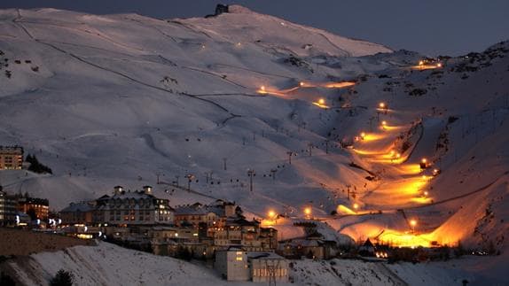 Su esquí nocturno es uno de los más bellos del continente