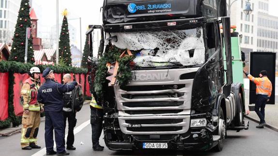 Cabina del camión con el que se ha perpetrado el ataque en Berlín.
