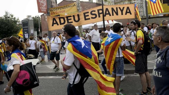 Catalanes con 'esteladas'.