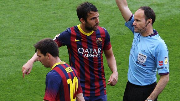 Mateu Lahoz, en un partido del Barcelona. 