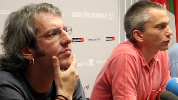 Joseba Zinkunegi junto a Joseba Permach, en una imagern de 2005. 