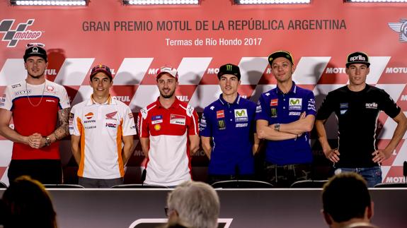 Algunos de los pilotos, en la presentación del Gran Premio. 