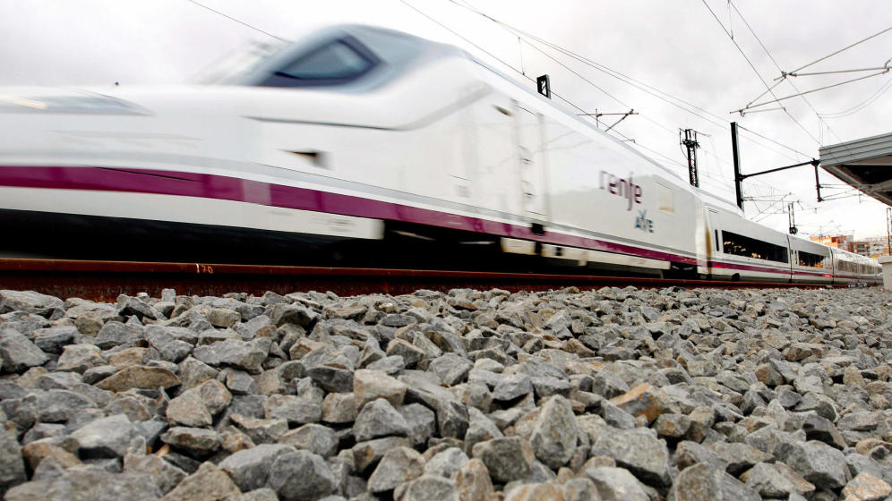 El 'supertren' de Renfe permitirá cubrir el tramo Madrid-León en 21 minutos menos que el Alvia