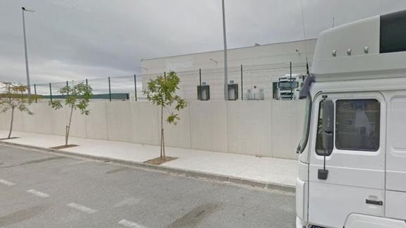 Imagen del centro logístico de Decathlon en Pamplona.