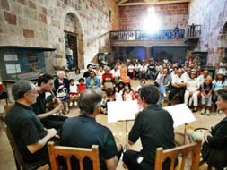 Los Goliardos en la ermita del Tiermes. Foto de archivo. EFE