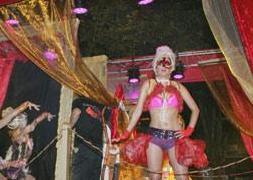 La 'Partydance Forever' hace vibrar las calles de Valladolid otro año más