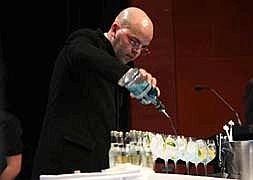 El vallisoletano Pedro Toribio prepara el gin tonic campeón del mundo