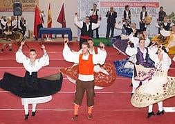 Cabezón de Pisuerga acoge el XVI encuentro provincial de folclore